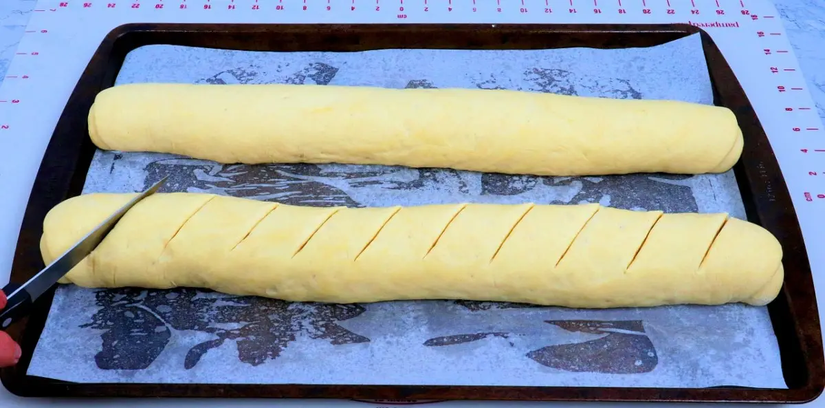 Diagonal Slits in Dough