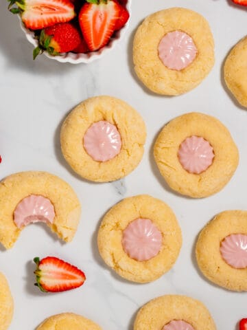 Strawberry Cheesecake Cookies Overhead