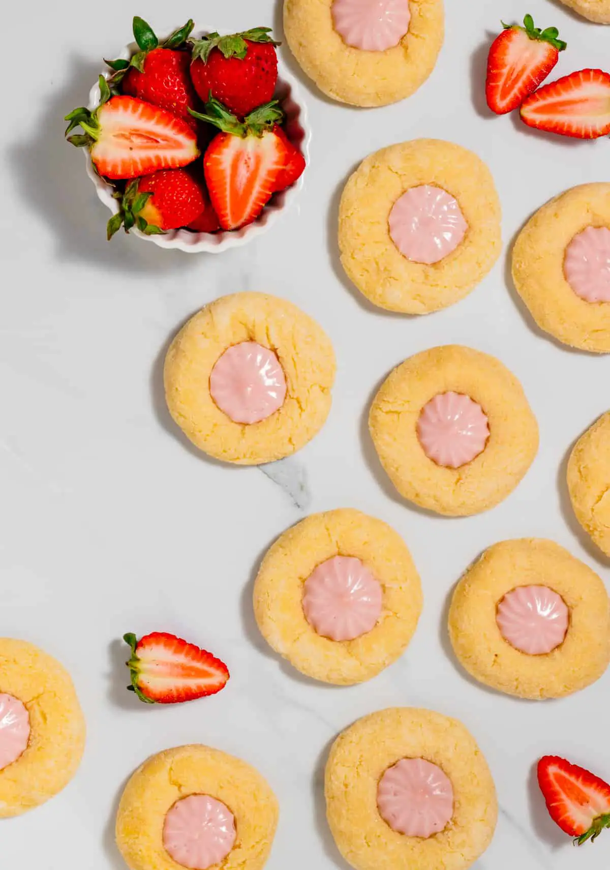 strawberry cheesecake cookies overhead