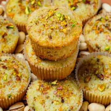 pistachio muffins